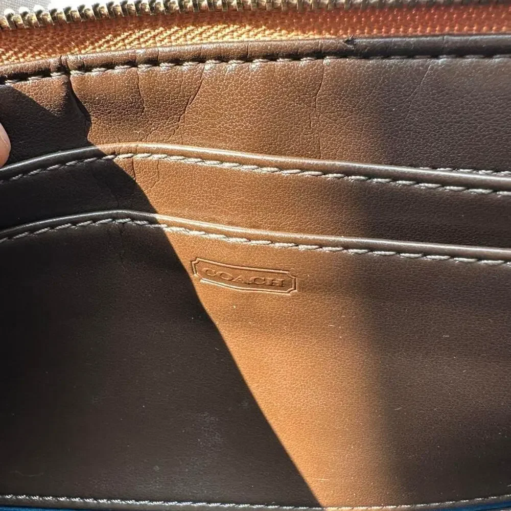 Coach vintage wristlet